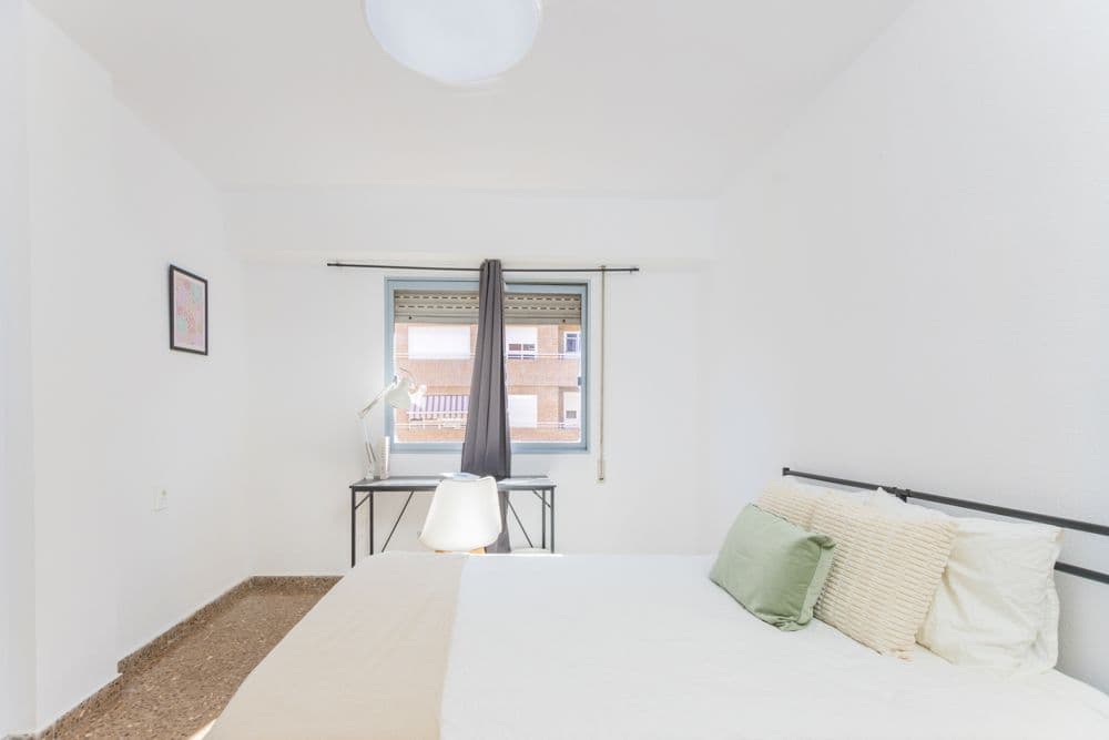 Private room in Valencia photo 3
