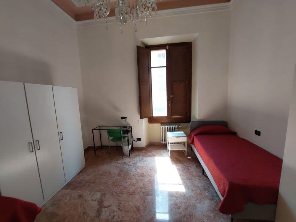 Stanza condivisa a Florence photo 3