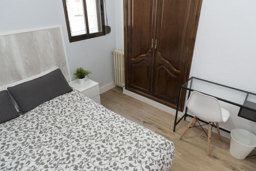 Private room in Madrid photo 2