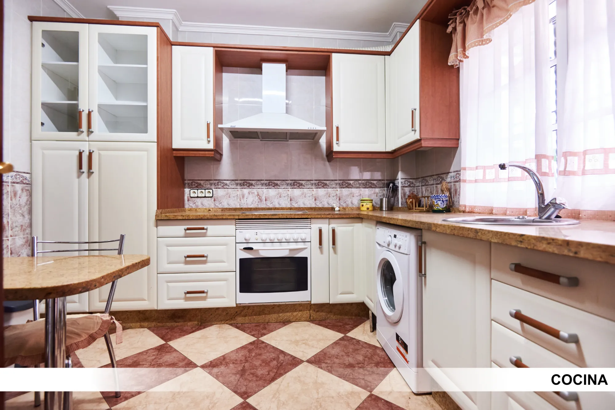 Kitchen 1