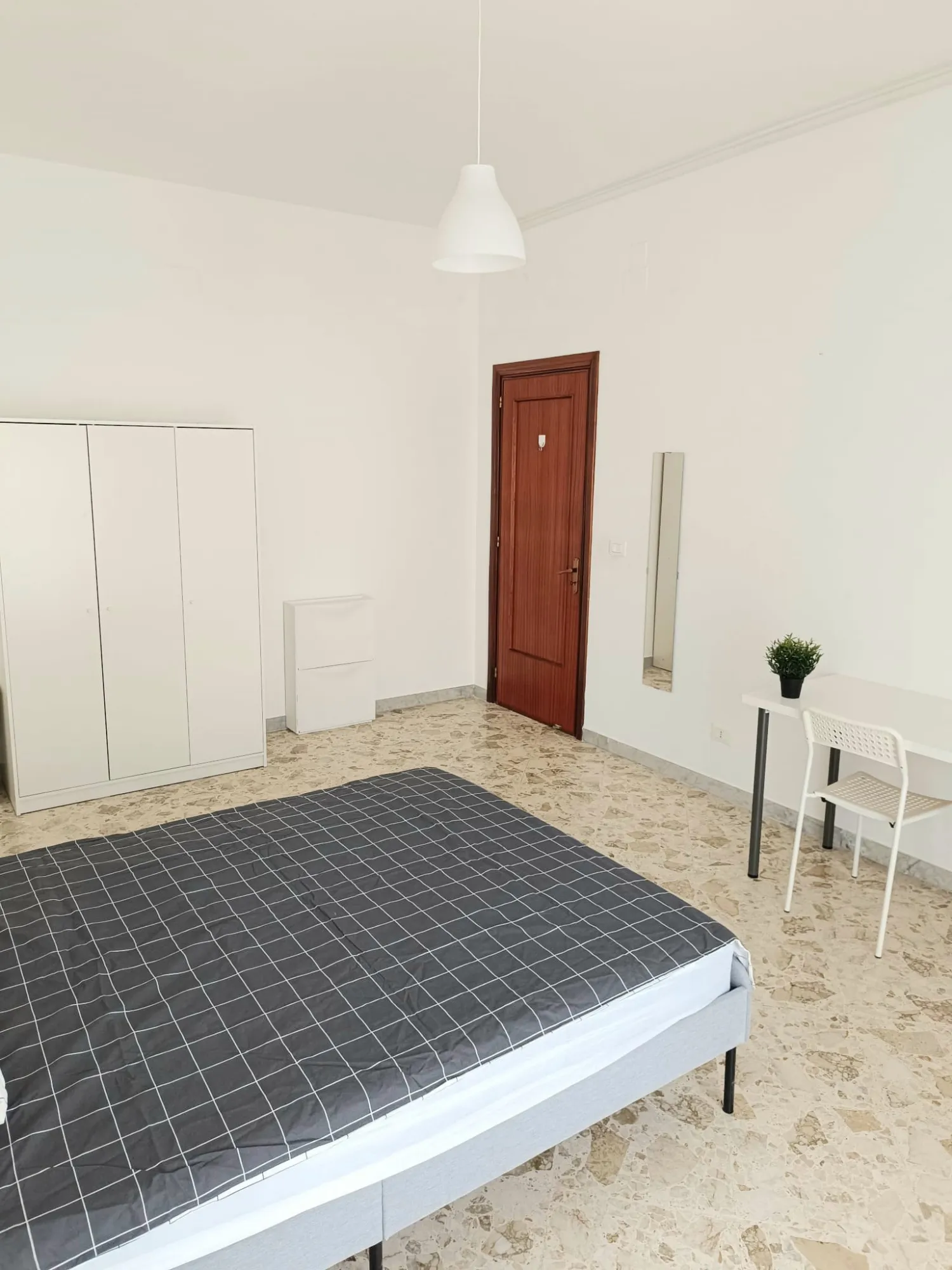Stanza privata a Bari