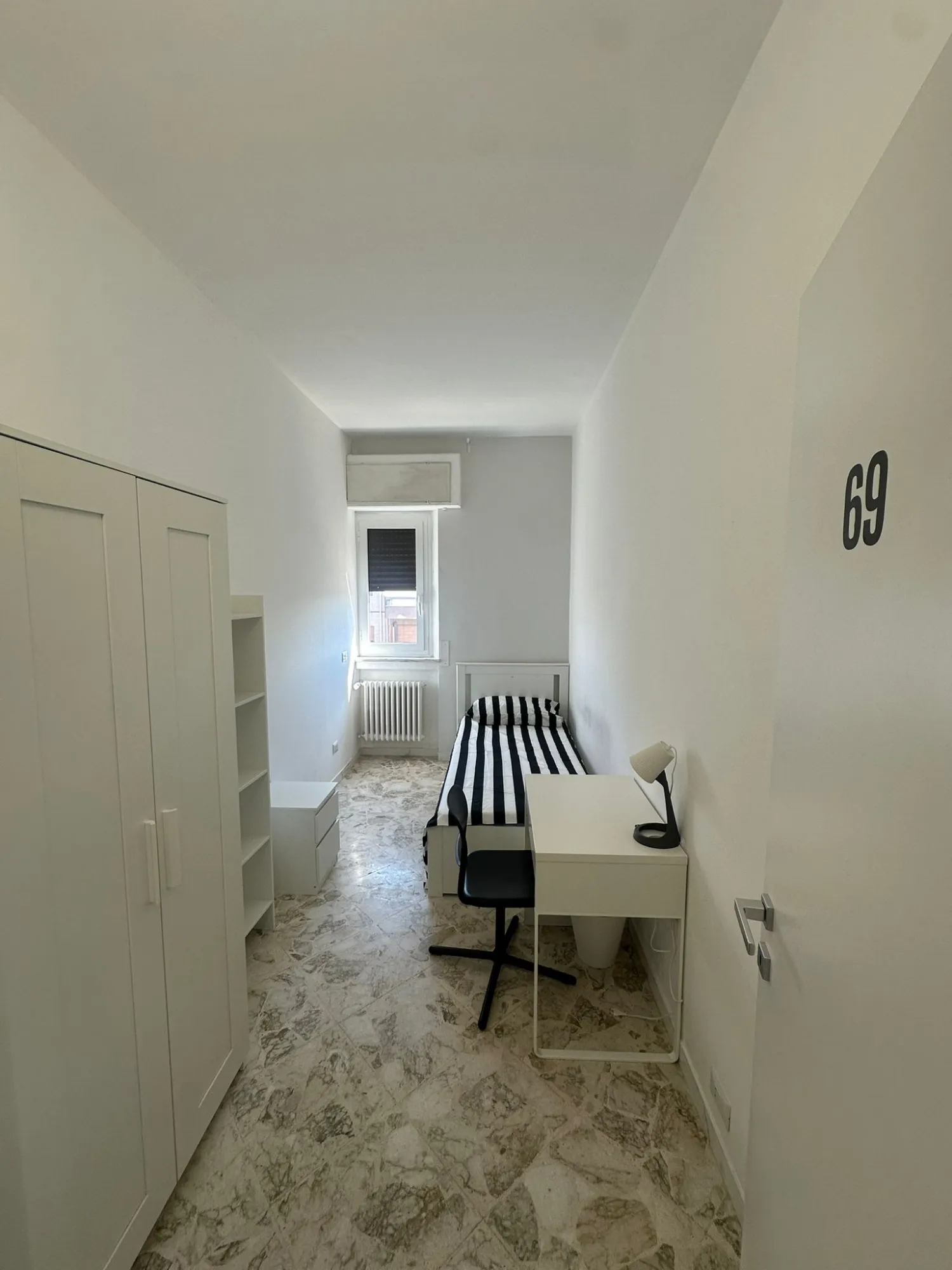 Stanza privata a Bari